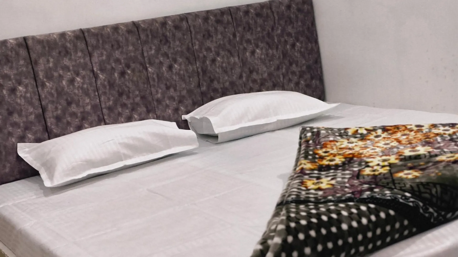 Manglam Guest House Varanasi India
